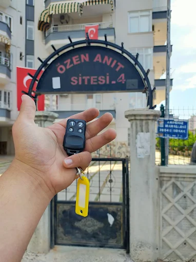 Otomatik kapı ve site anahtarı örneği